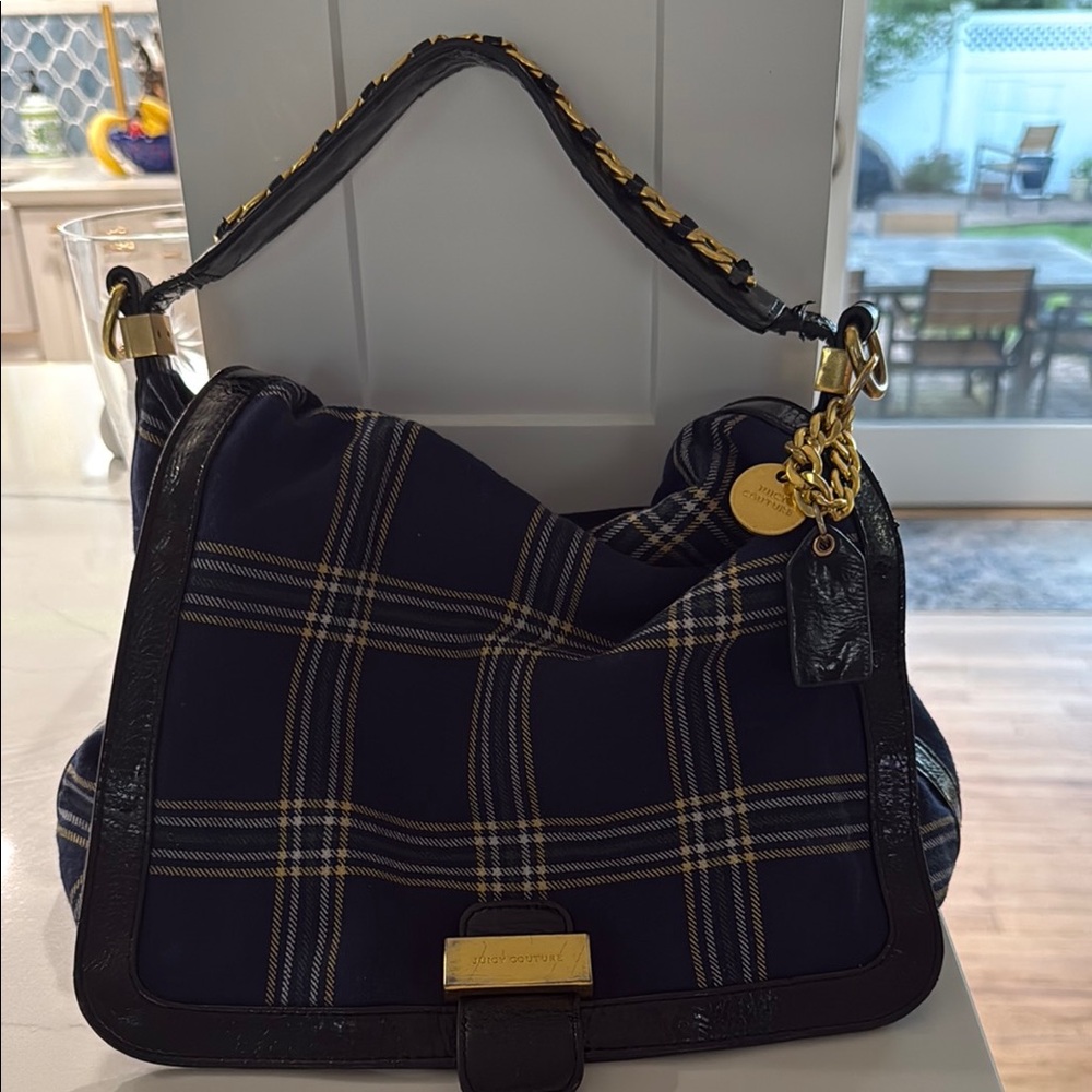Juicy Couture Black and Gold Shoulder Bag with Elegant Charm
